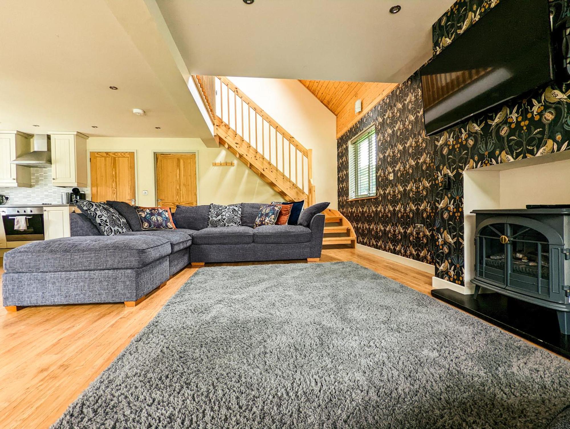 Vila Elm Escapes Knighton  Exteriér fotografie