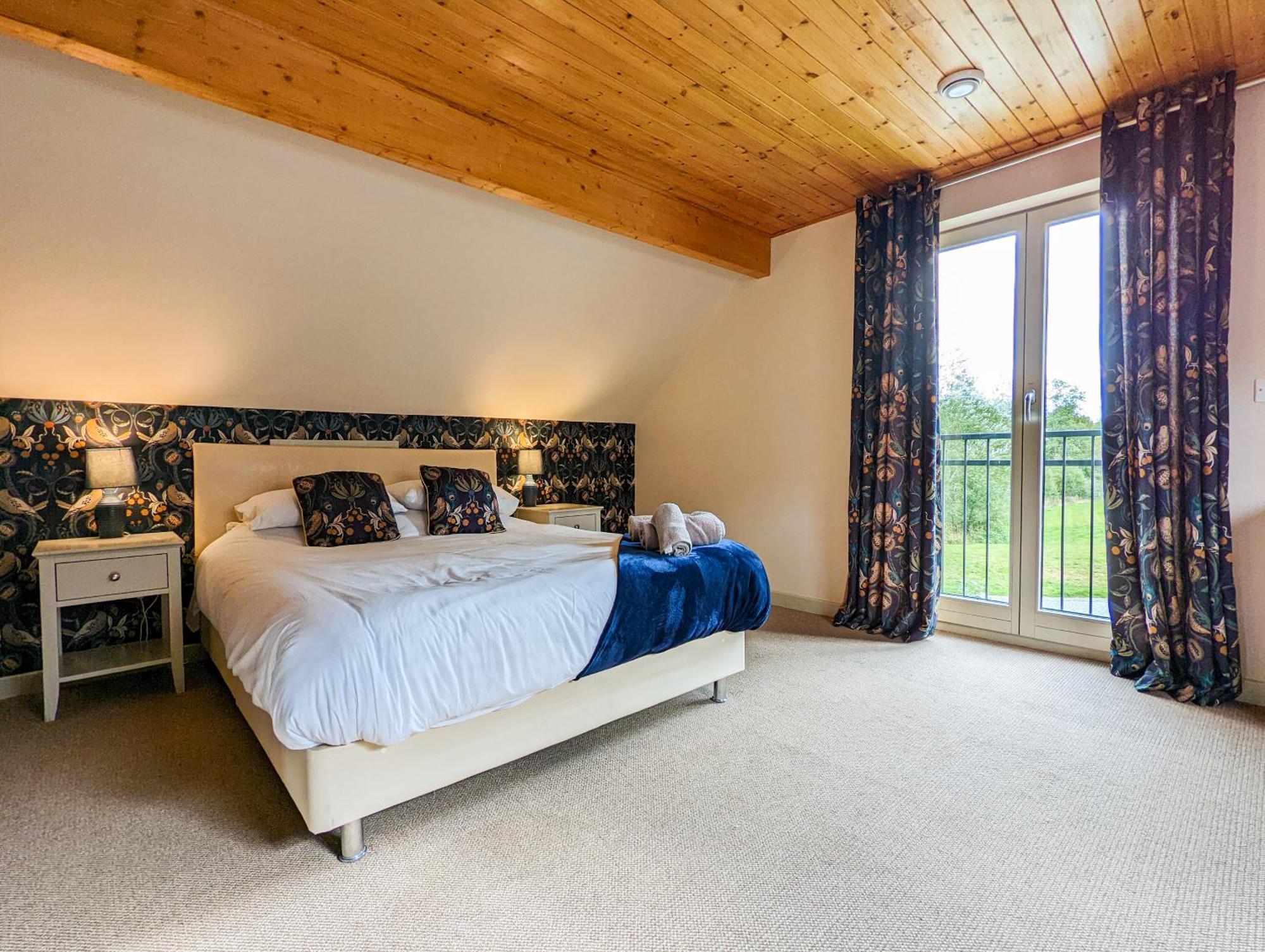 Vila Elm Escapes Knighton  Exteriér fotografie